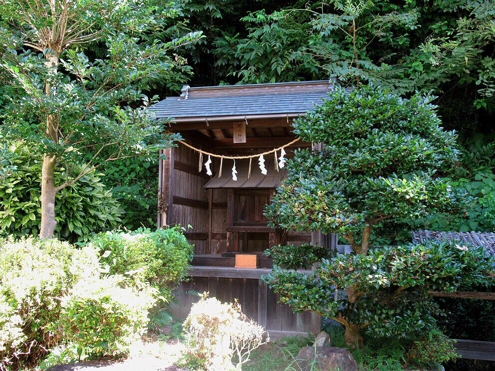 3境内社寒佐神社