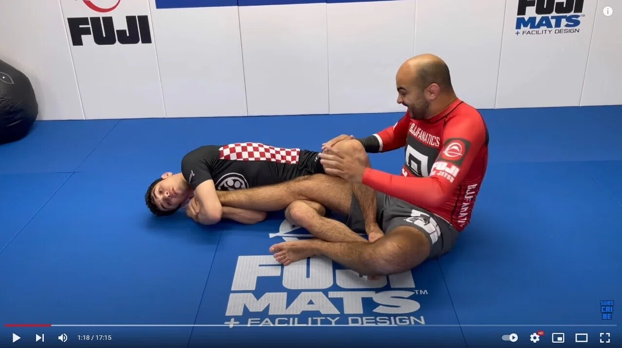 これが進化したヒールフック！Mikey Lockだ！！｜dmaggot666