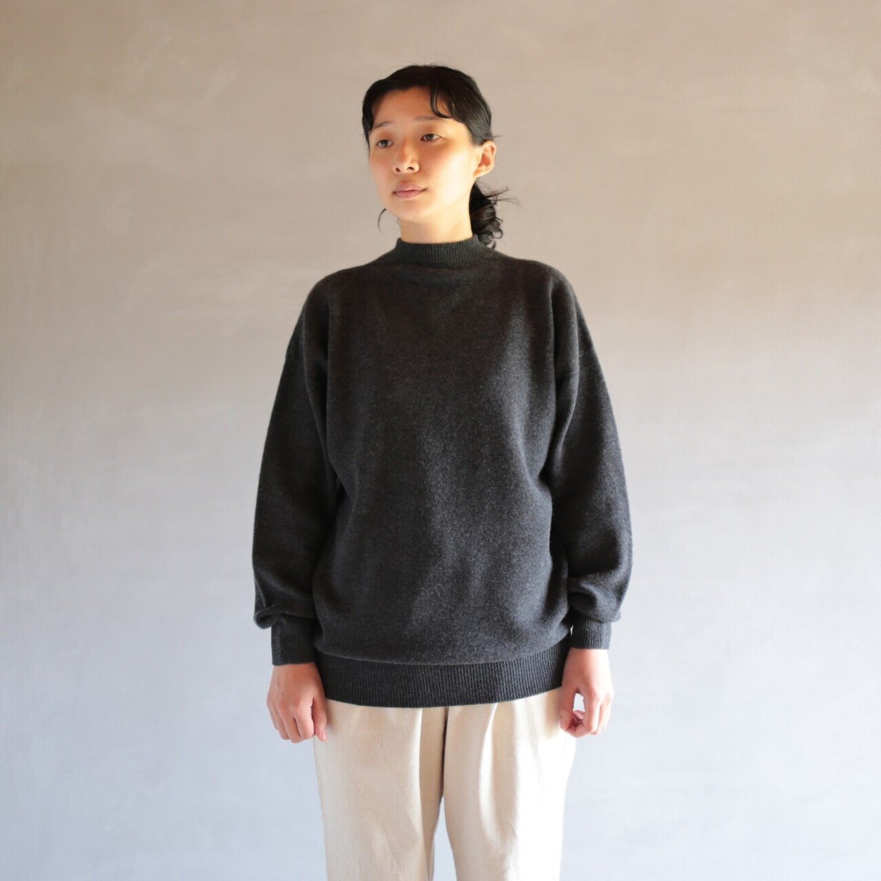 えみおわす　ウルグアイ　ニット　セーター えみおわす 秋冬展」出展商品のご紹介｜恵文社 | 本にまつわるあれこれ