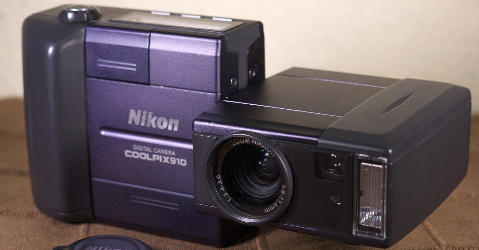 Nikon　Coolpix910　カメラ COOLPIX 910 ～ 原始、スイバルはハイエンドだった｜夢望庵 / Mubou-an