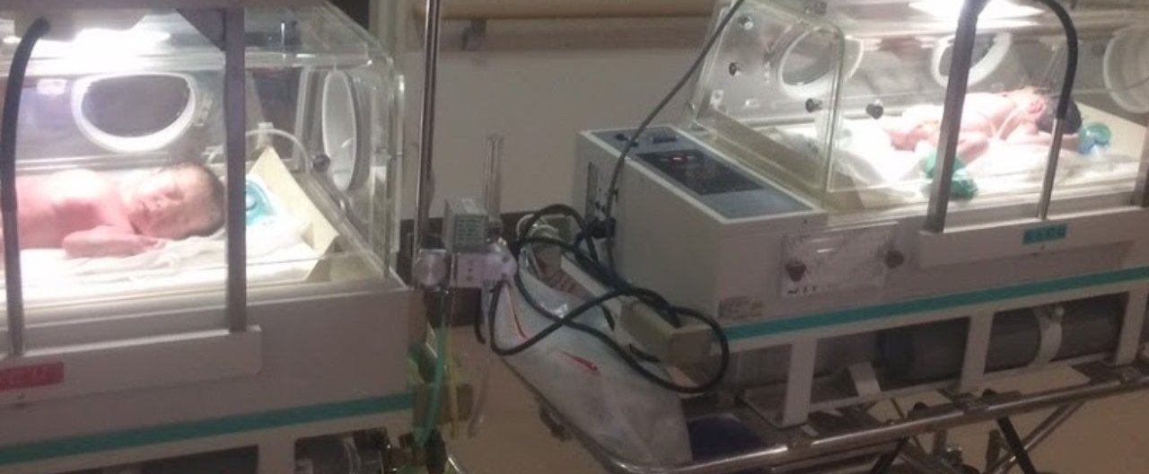 双子生活 このまま入院ね 管理入院本当にあるのでパパは準備しておきましょう 工藤啓 Note