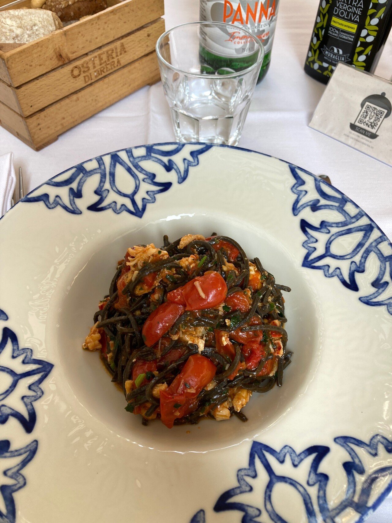 Pizaは夜の食べ物です Unite House Barcelona Office Note