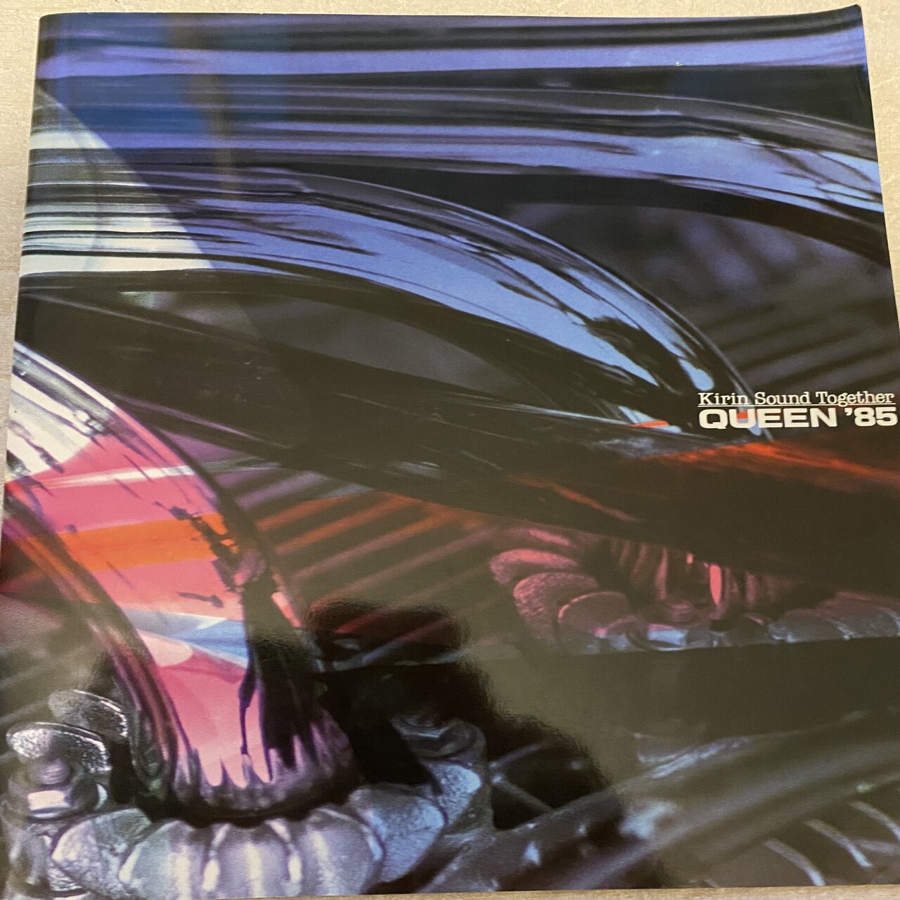 貴重】1985年QUEEN来日ツアーパンフレットの中身｜Riri