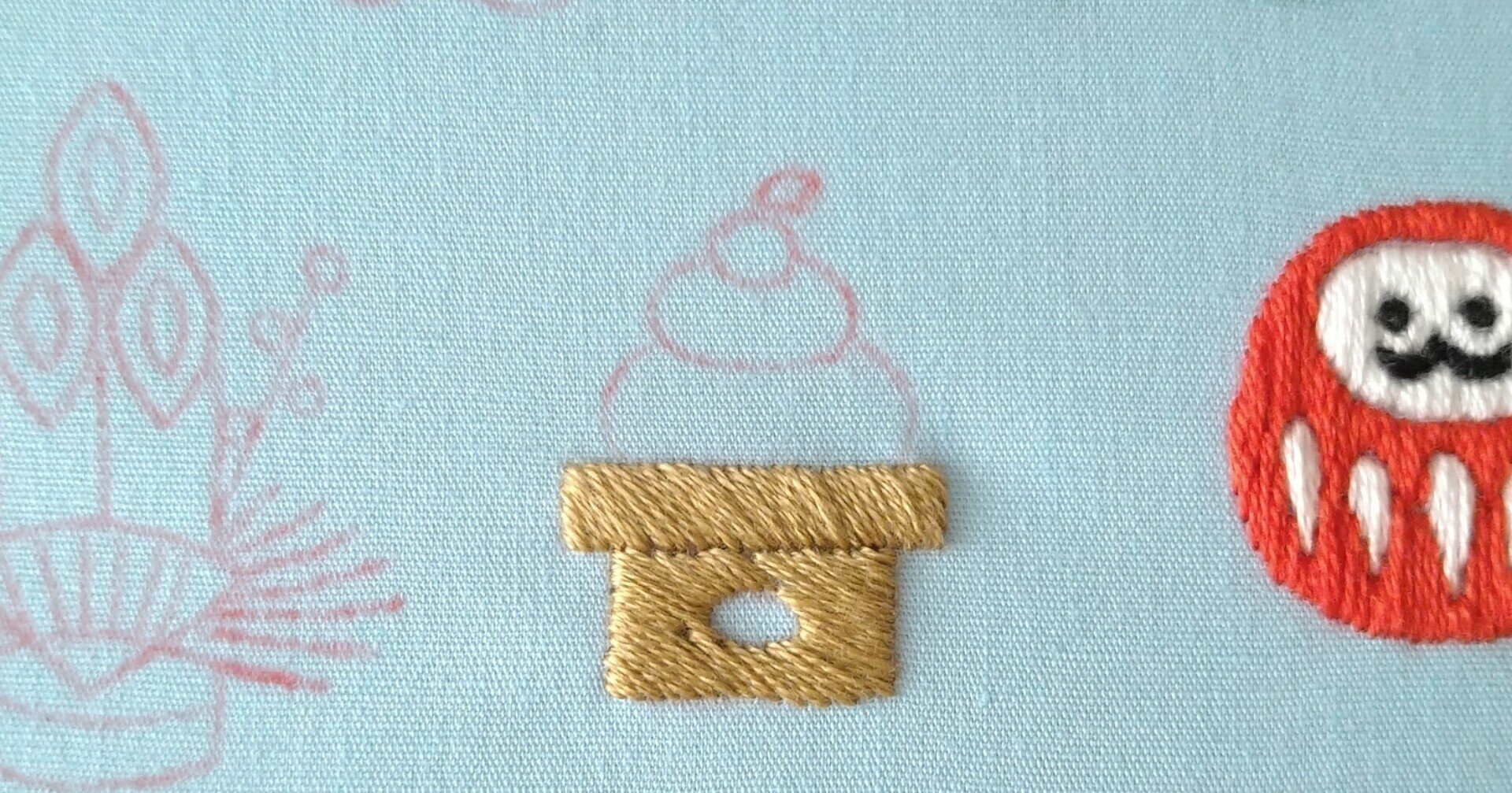 お正月の刺繍枠キットを作ろう ステップ21 鏡餅の台の刺繍2 Apostrophe S 刺繍雑貨作家 Note