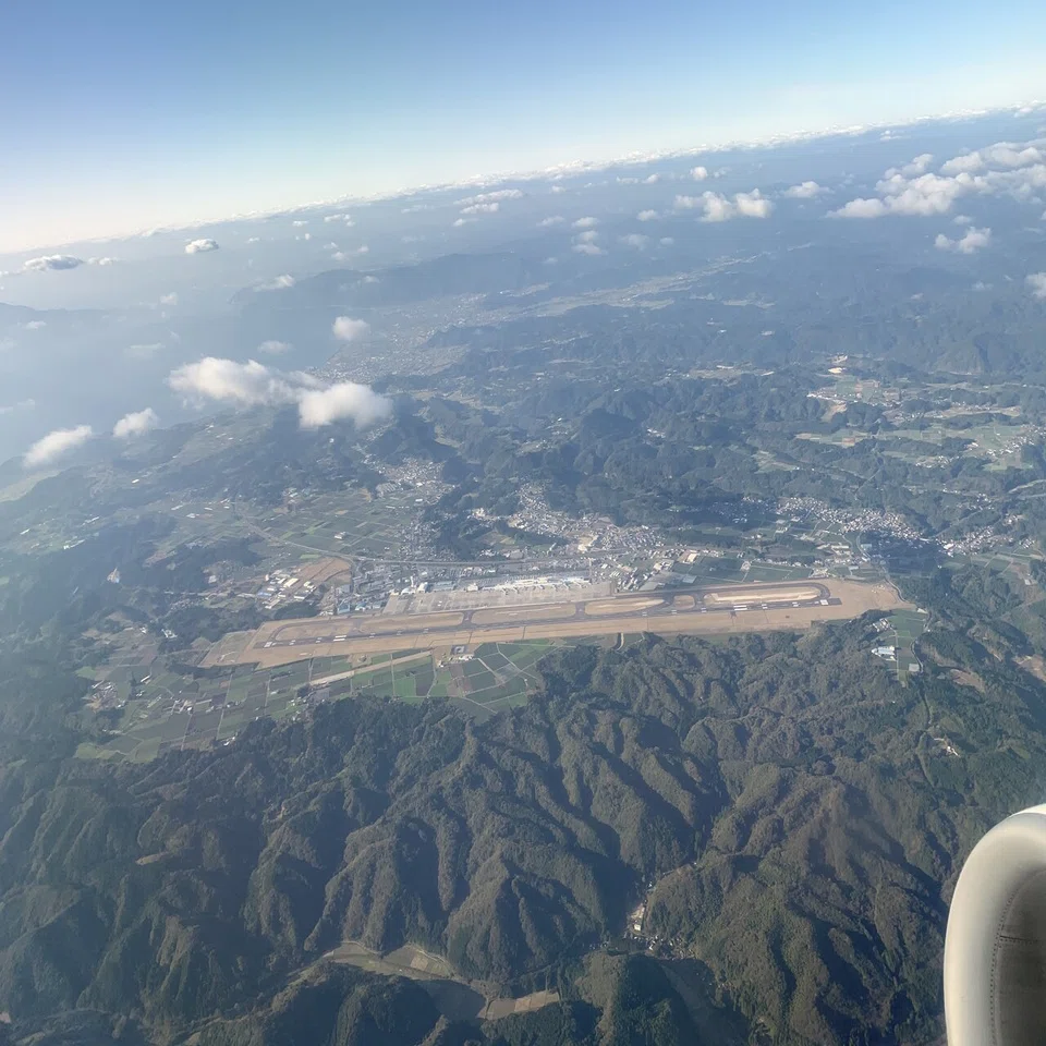 鹿児島-種子島便はどちらの窓側席の眺めがよいか。｜ACEHLQW