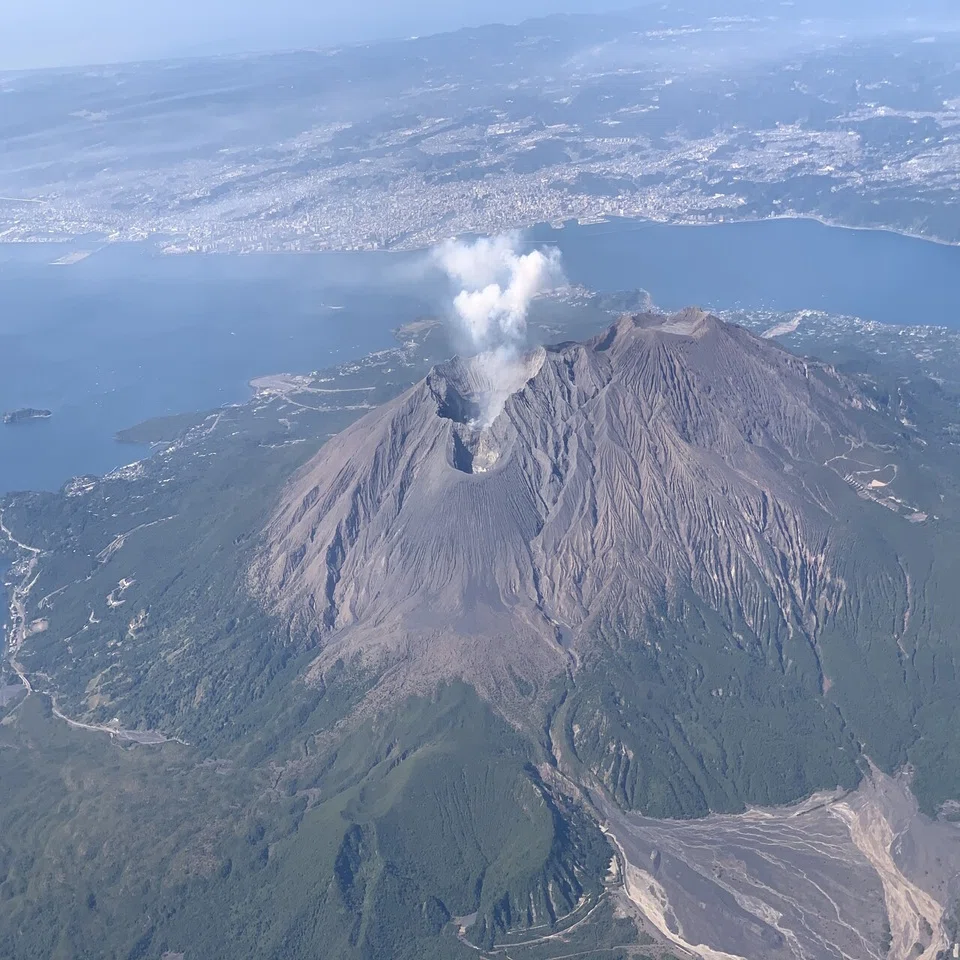 鹿児島-種子島便はどちらの窓側席の眺めがよいか。｜ACEHLQW