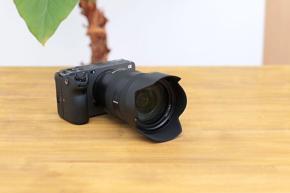 SONY α 一眼レフカメラ＋レンズ2本 SONY FX3で使用している私のお気に入りEマウントレンズ 2本！｜I'm a