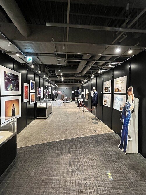 “ZARD LIVE GALLERY”有楽町マルイ8点セット ZARD LIVE GALLERY”有楽町マルイ8点セット