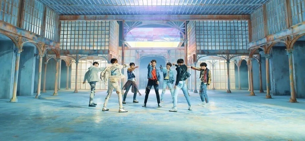 最新曲！》BTS（防弾少年団）のMV『FAKE LOVE』徹底考察してみた 