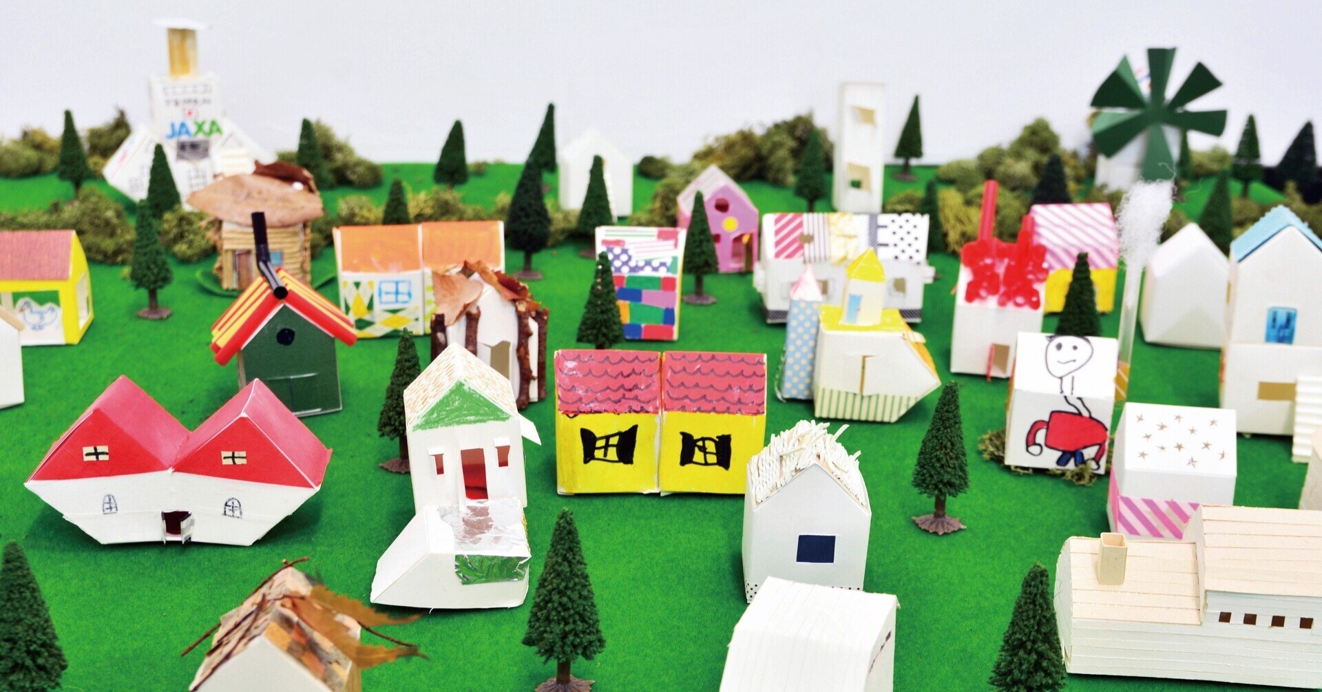 お庭の池を覗き込む子供セット　ガラス細工 お庭の池を覗き込む子供セットガラス細工