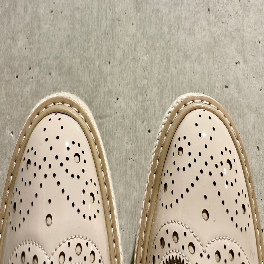 靴のキュッキュッって音を消す方法 Pictoria Note