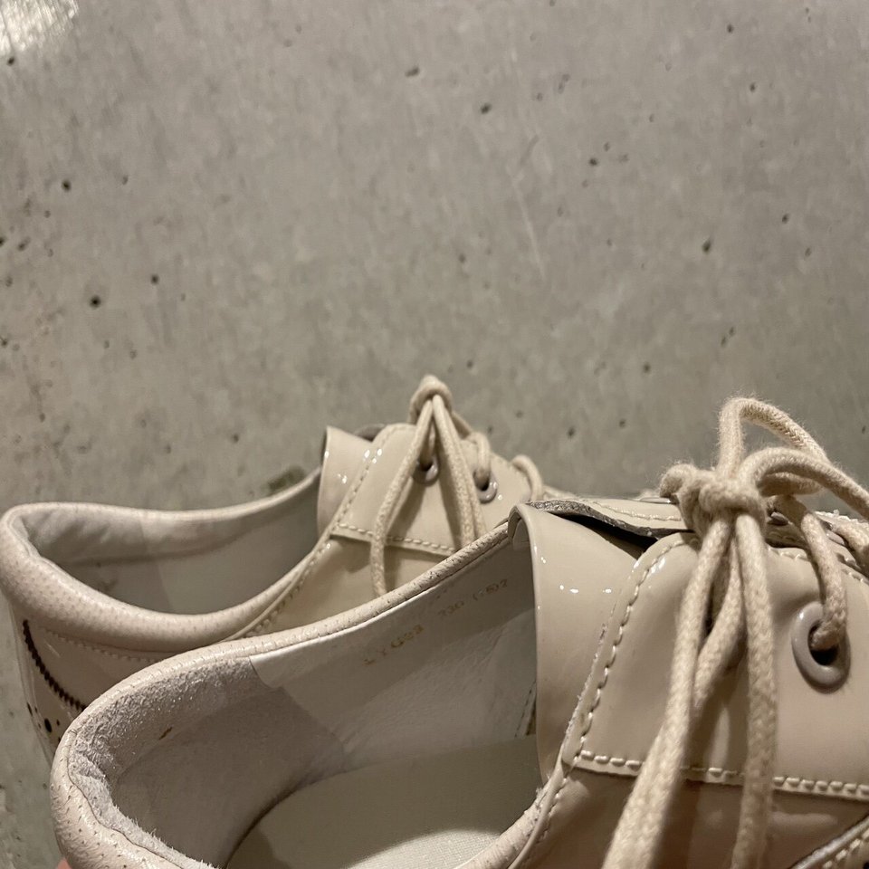 靴のキュッキュッって音を消す方法 Pictoria Note