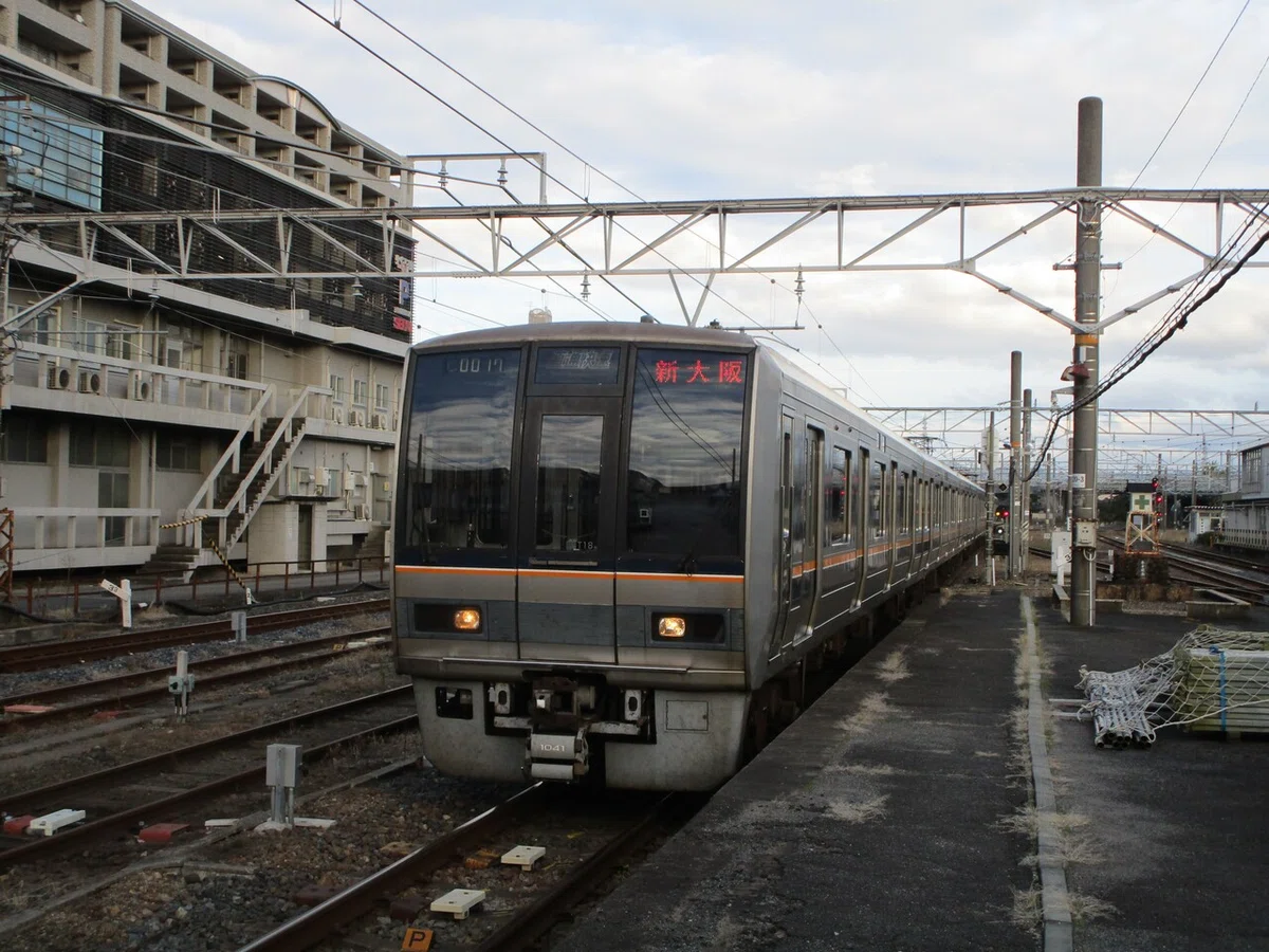 直通快速王寺駅