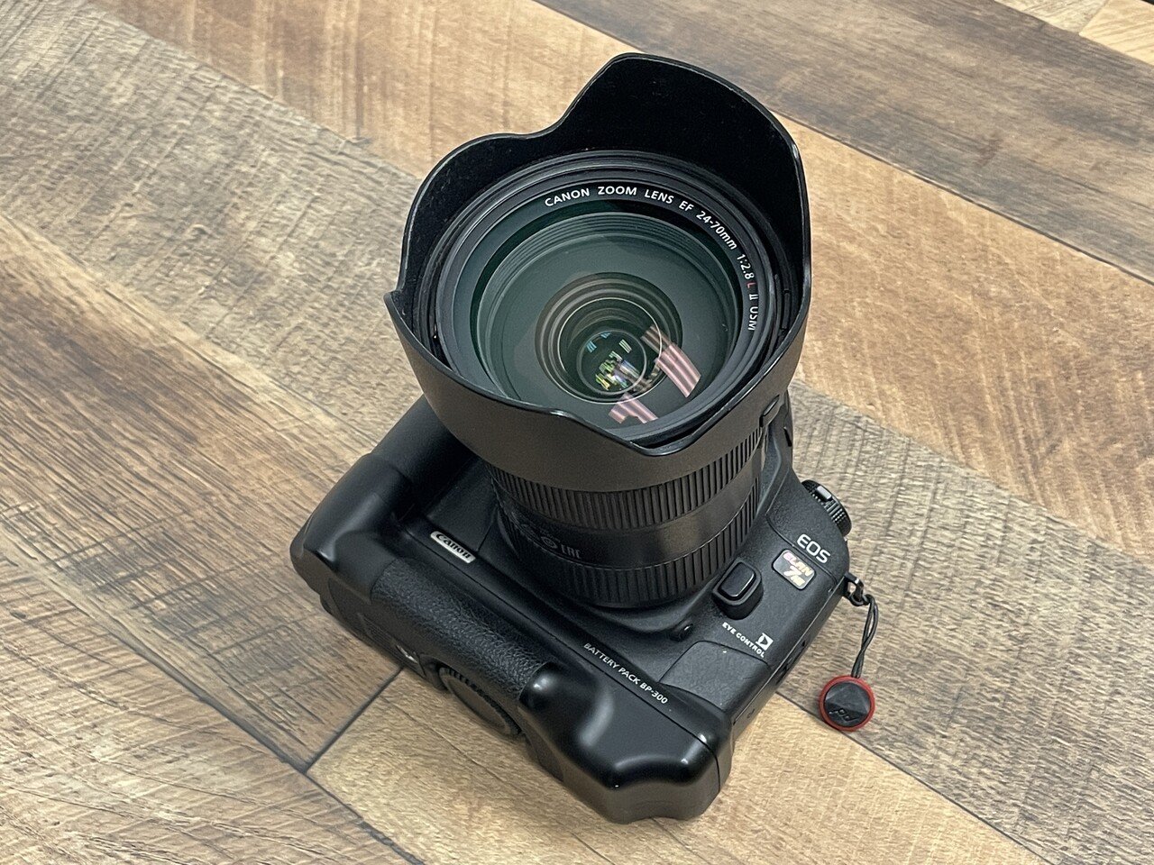 Eos Elan 7neにバッテリーパックを導入 Moja Moja Note