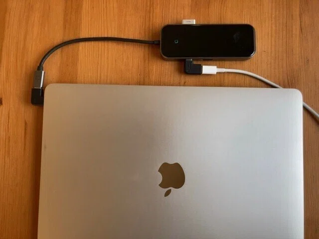 M1 MacBook Air、左USB Cポートx2を補う｜安井清一郎