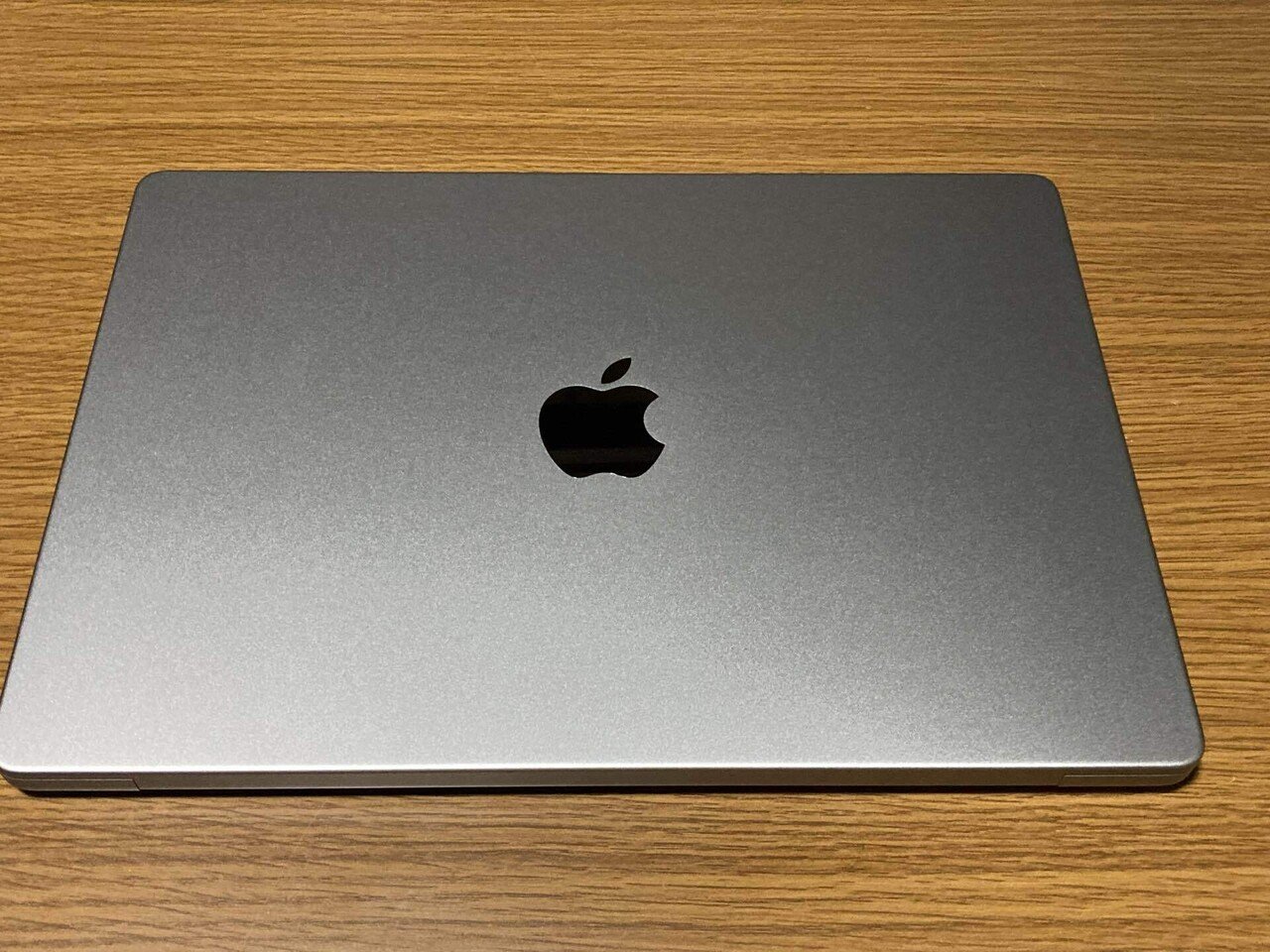 新型MacBook Pro 開封の儀｜TOBIROW（とびろう）