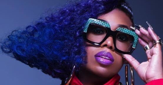 ミッシー・エリオット直筆サイン入り超大型写真…Missy Elliott ミッシー・エリオット直筆サイン入り超大型写真…Missy Elliott