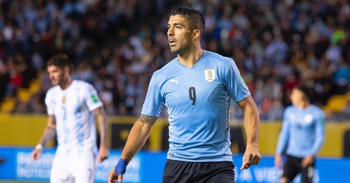 どんな試合でも訪れる苦しい時間帯を解決するfwの３つ仕事とは スアレスのずる賢さに学ぶfwの役割 小嶋将太 Kojima Shota Note