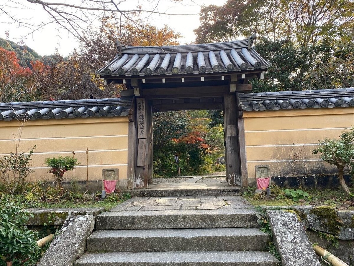 浄瑠璃寺の秋｜まろ