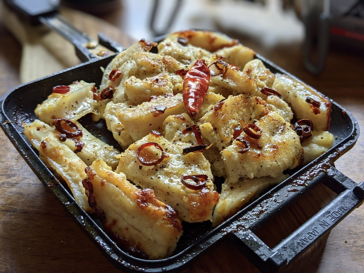 プロが教える 絶品キャンプレシピ 61 ホットサンドメーカーで作るおつまみレシピ3選 ソトレシピ シーザスターズ