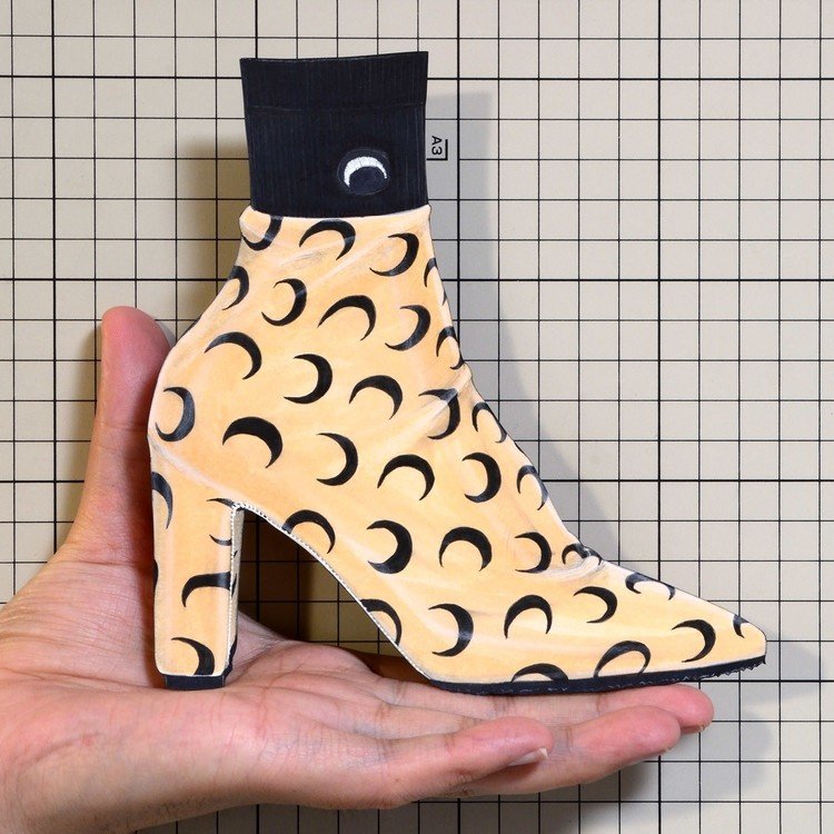 Shoes：01015 “MARINE SERRE” Crescent Moon-print sock boot（SS2018）