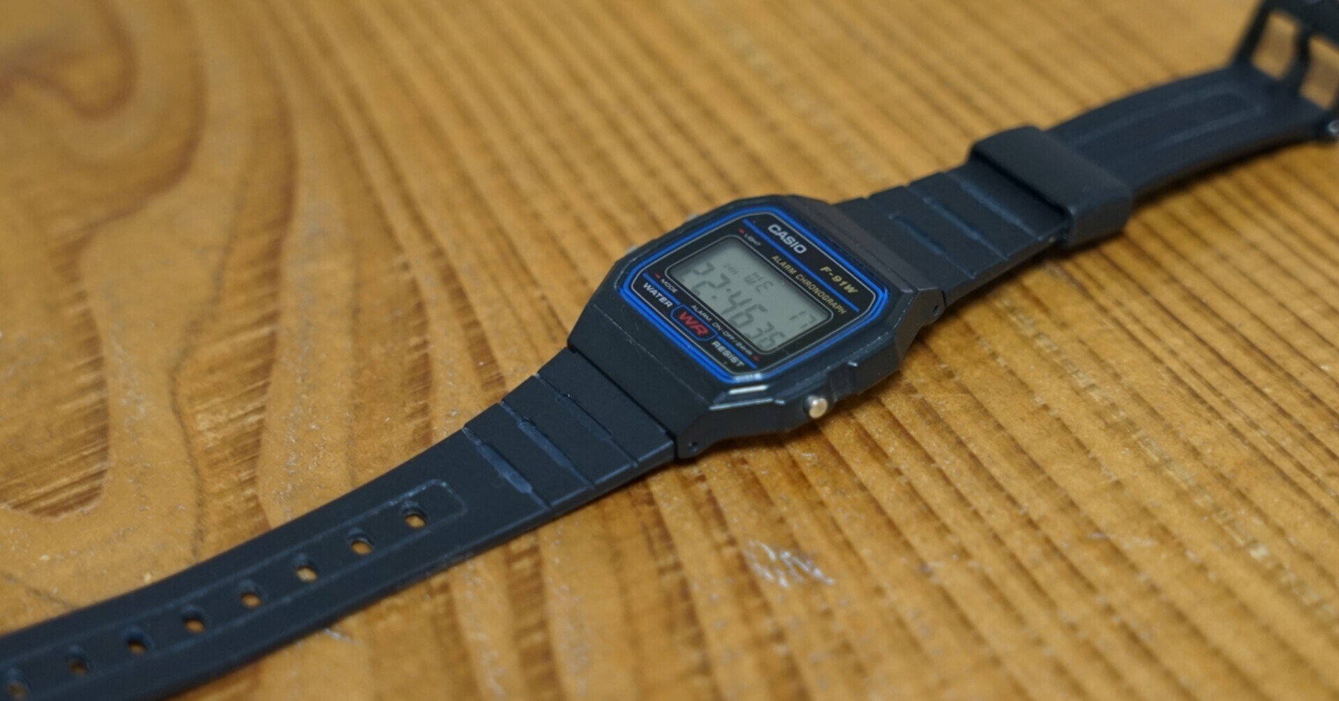 お気に入りサウナグッズへの愛を語る②CASIO F-91W いわゆる