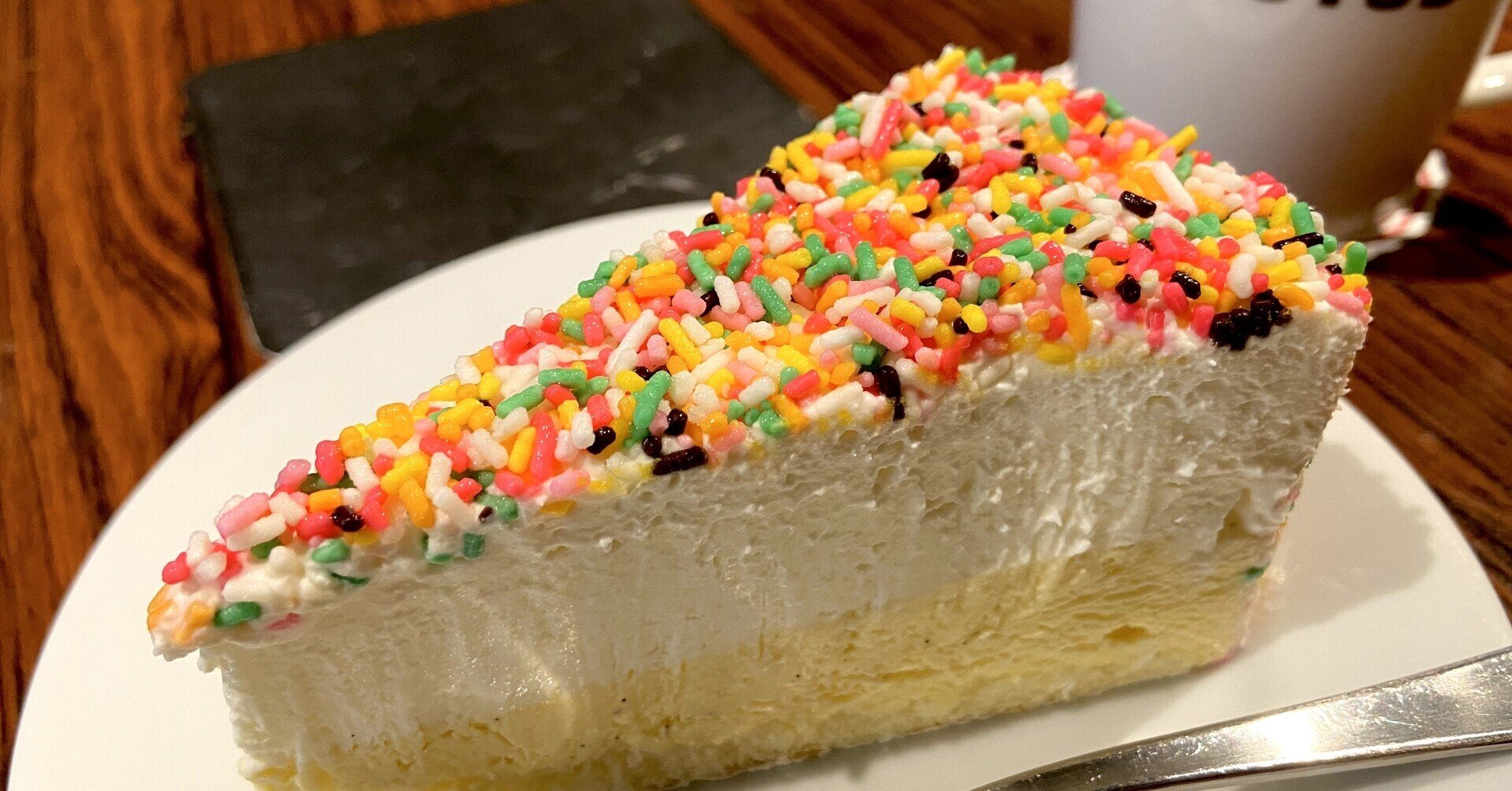 夜のカフェでゆっくり食べるケーキ｜ちゃんめの食生活