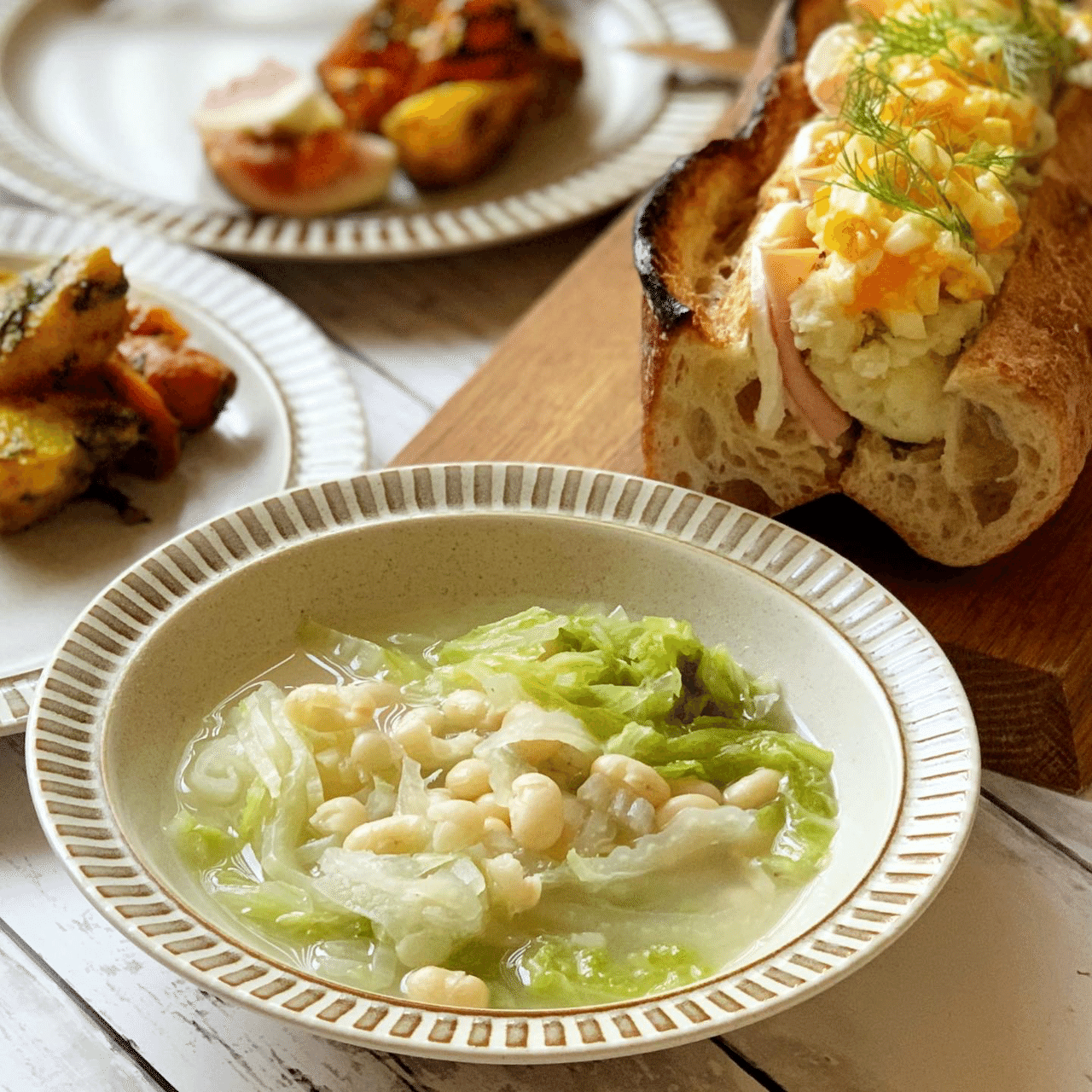 バタールでポテトと玉子のふとっちょサンド 白菜と白インゲン伸びスープ みずのさちこ Note