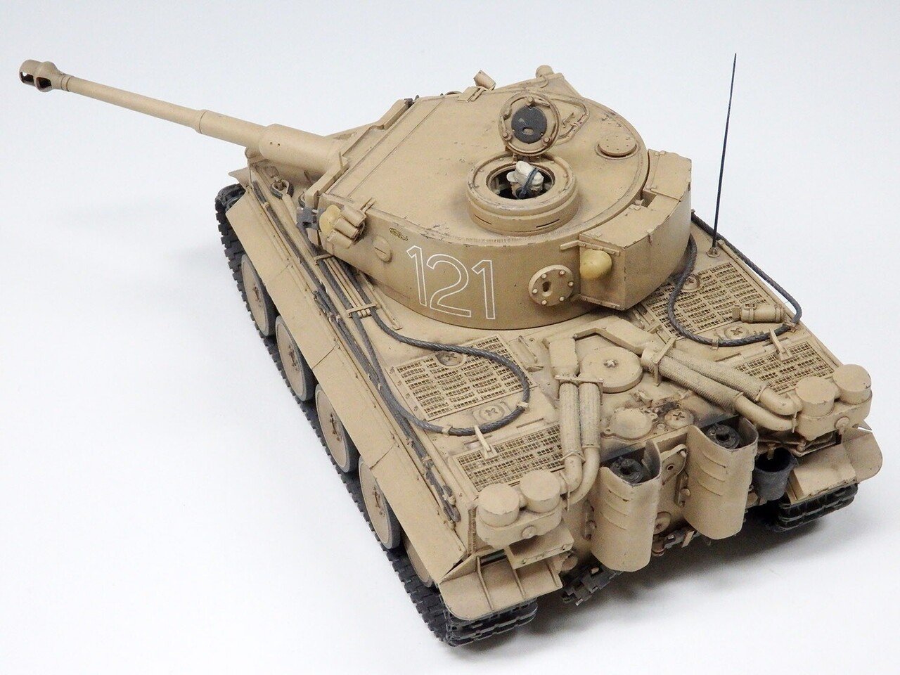 タミヤ1／16タイガー1型戦車用ツエンメリツトコーティング&予備履帯取付セット 717hCnVJtxL._UF350,350_QL80_.jpg