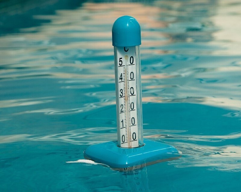 プール・温度計・水温計・浮かぶ