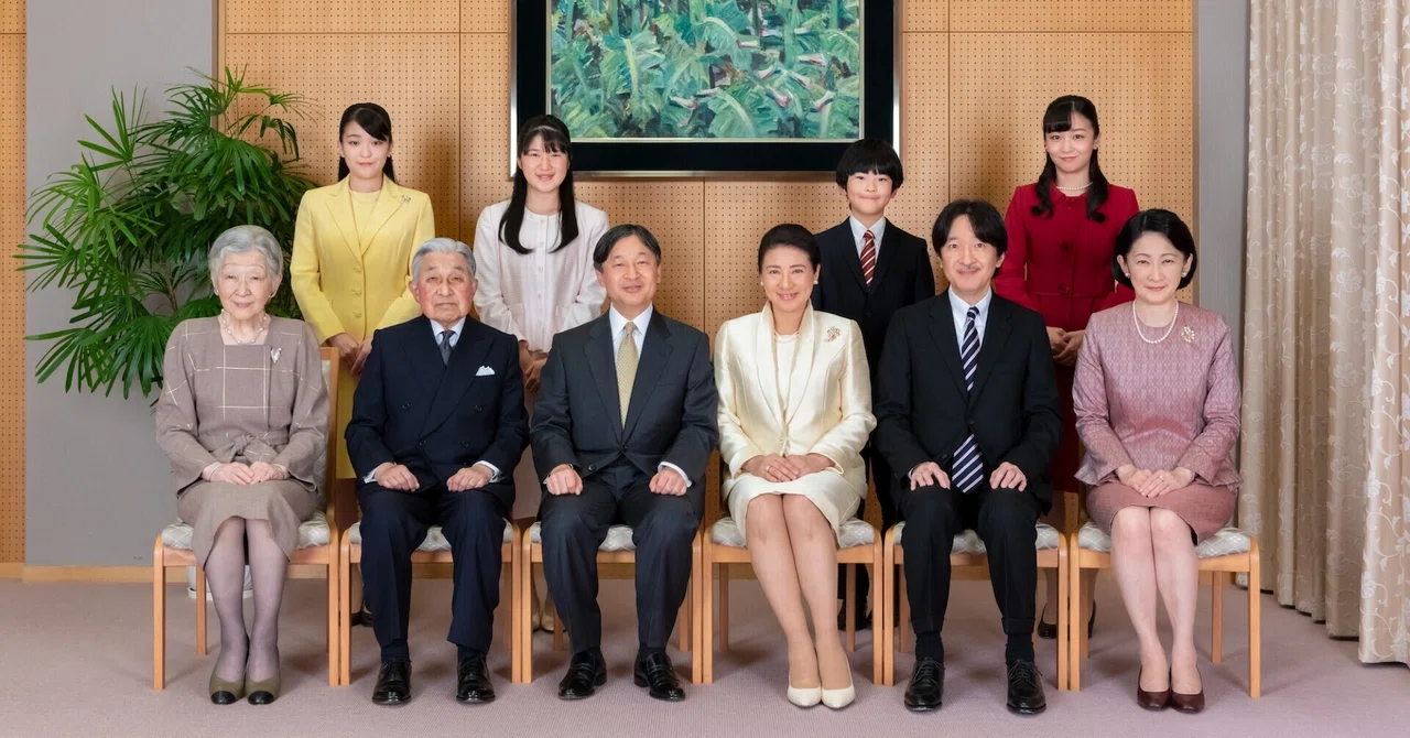 象徴天皇制の「聖」と「俗」 保阪正康|文藝春秋digital