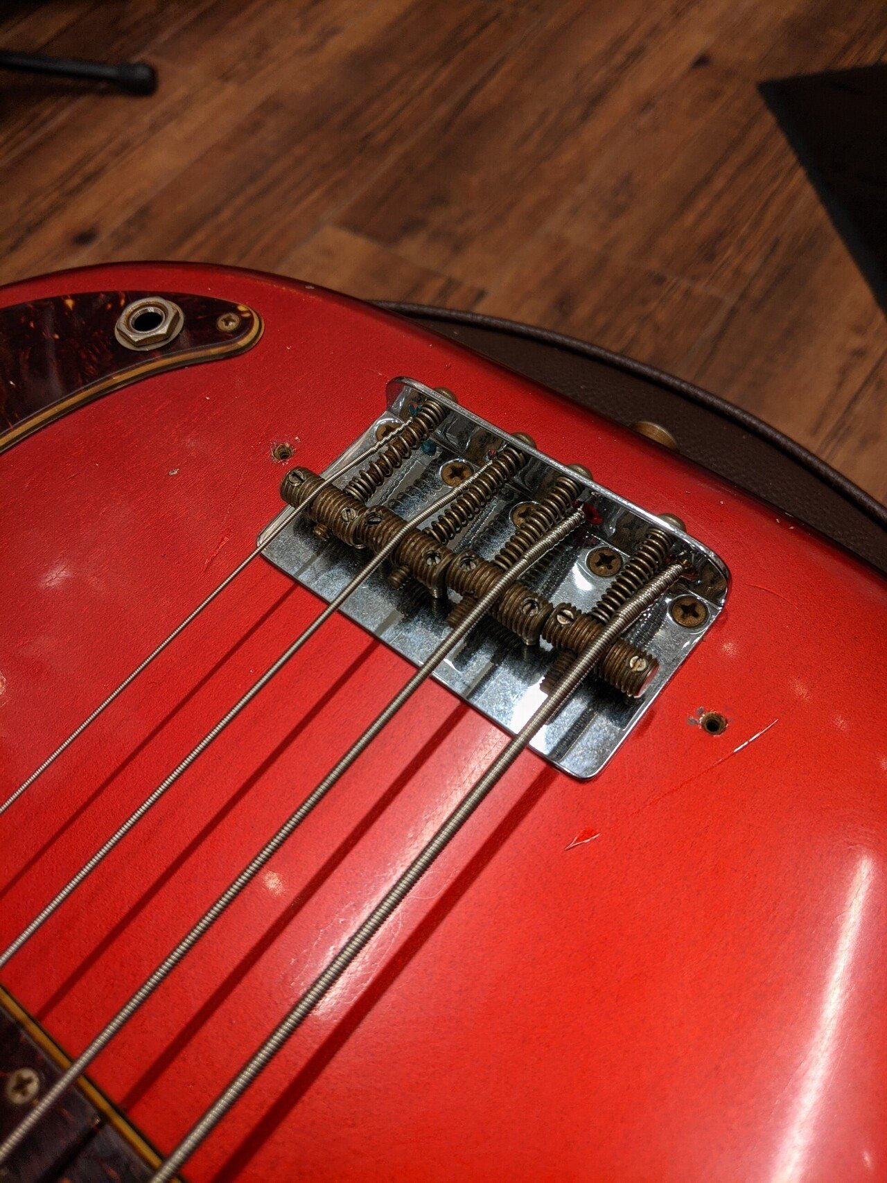 レッドエレキベース Pベーススタイル Fender Custom Shop”Limited Edition Precision Jazz Bass -Aged
