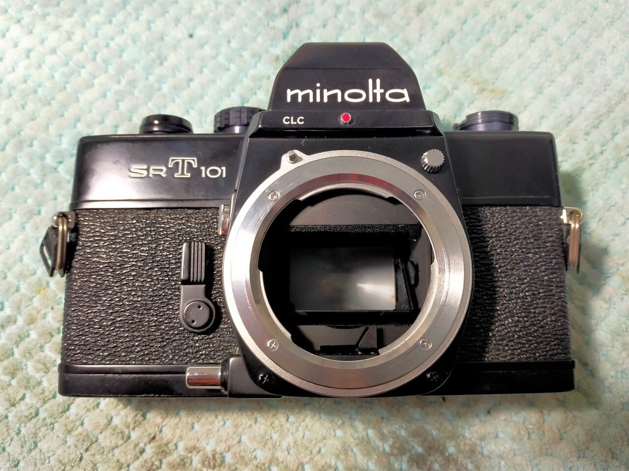 ミノルタ SRT 101の分解｜フィルムカメラ修理のアクアカメラ｜note
