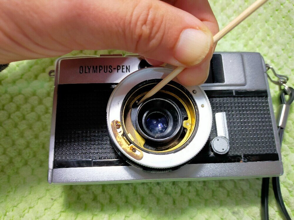 Olympus Pen EEDの分解｜フィルムカメラ修理のアクアカメラ