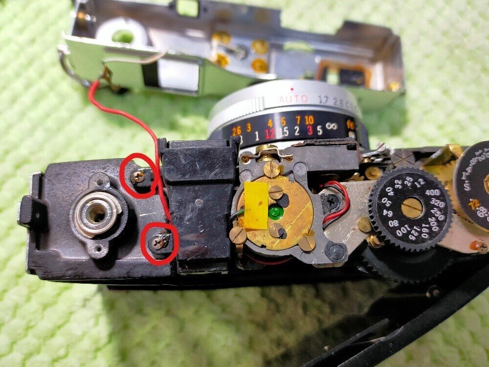 Olympus Pen EEDの分解｜フィルムカメラ修理のアクアカメラ