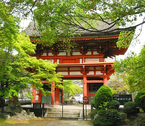 Cultural Properties of Takisan-ji Temple: Sanmon Gate (Sanmon
