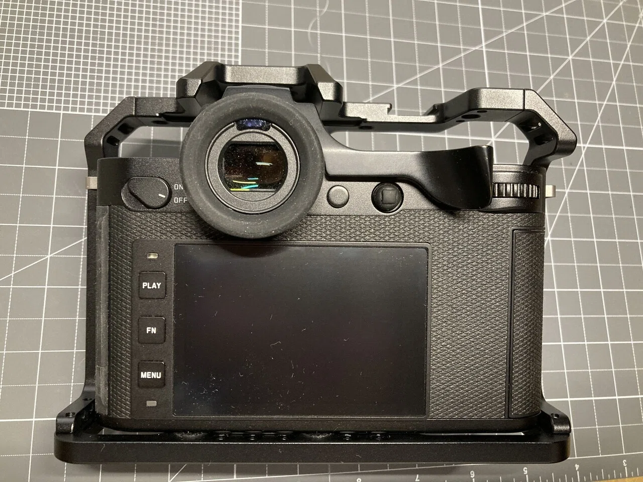 Leica SL2-SにS1H用のケージを装着｜nakamot_ø＠壮年期編