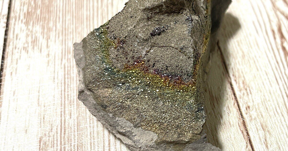 七色に光る鉱石｜藤田さんちの色彩事情 - Kei's Factory