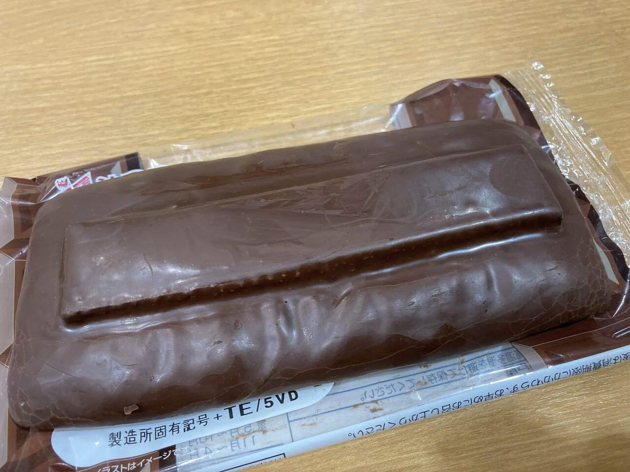神戸屋「板チョコチョコパン」の謎の物体感に震える｜本日のおやーつ