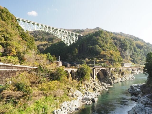 写真1(綱ノ瀬橋梁)