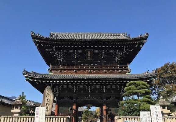嵯峨野の顔「清涼寺」の朱の金剛力士像 Sagano's face 嵯峨野の顔「清涼寺」の朱の金剛力士像 Sagano's face