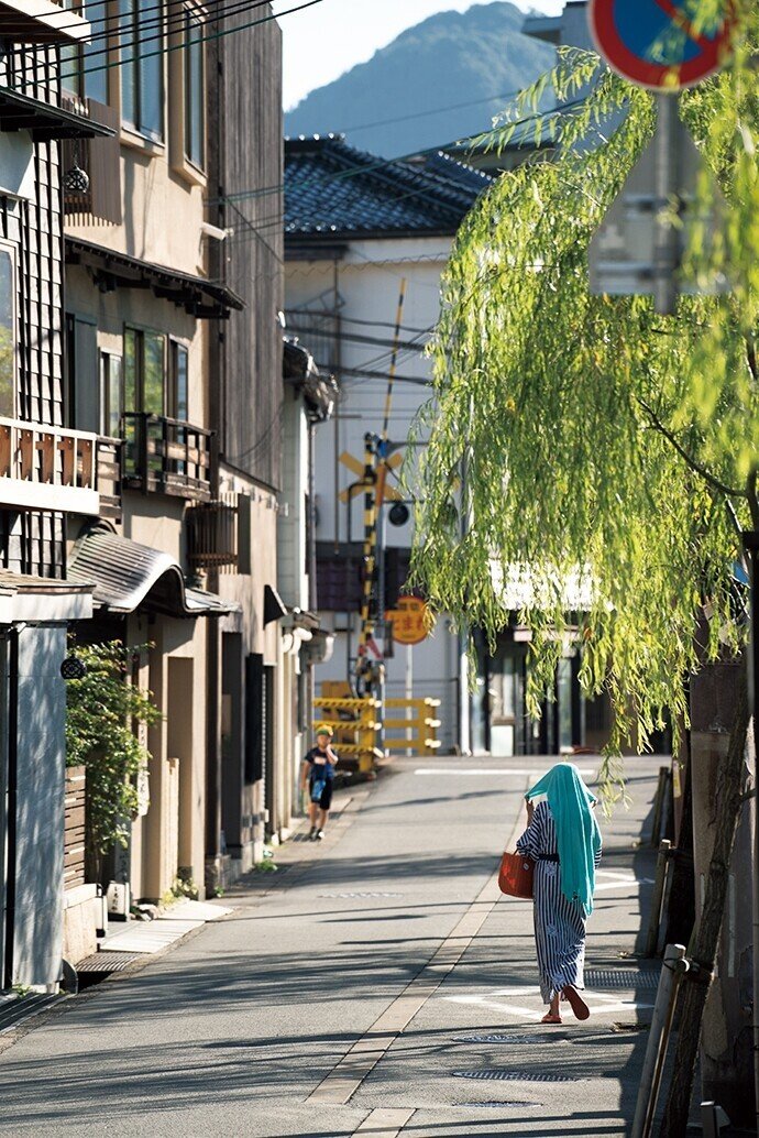 故郷木城町の風景で、町の温泉のある所から描いてみました。 作者 キネン 故郷木城町の風景で、町の温泉のある所から描いてみました