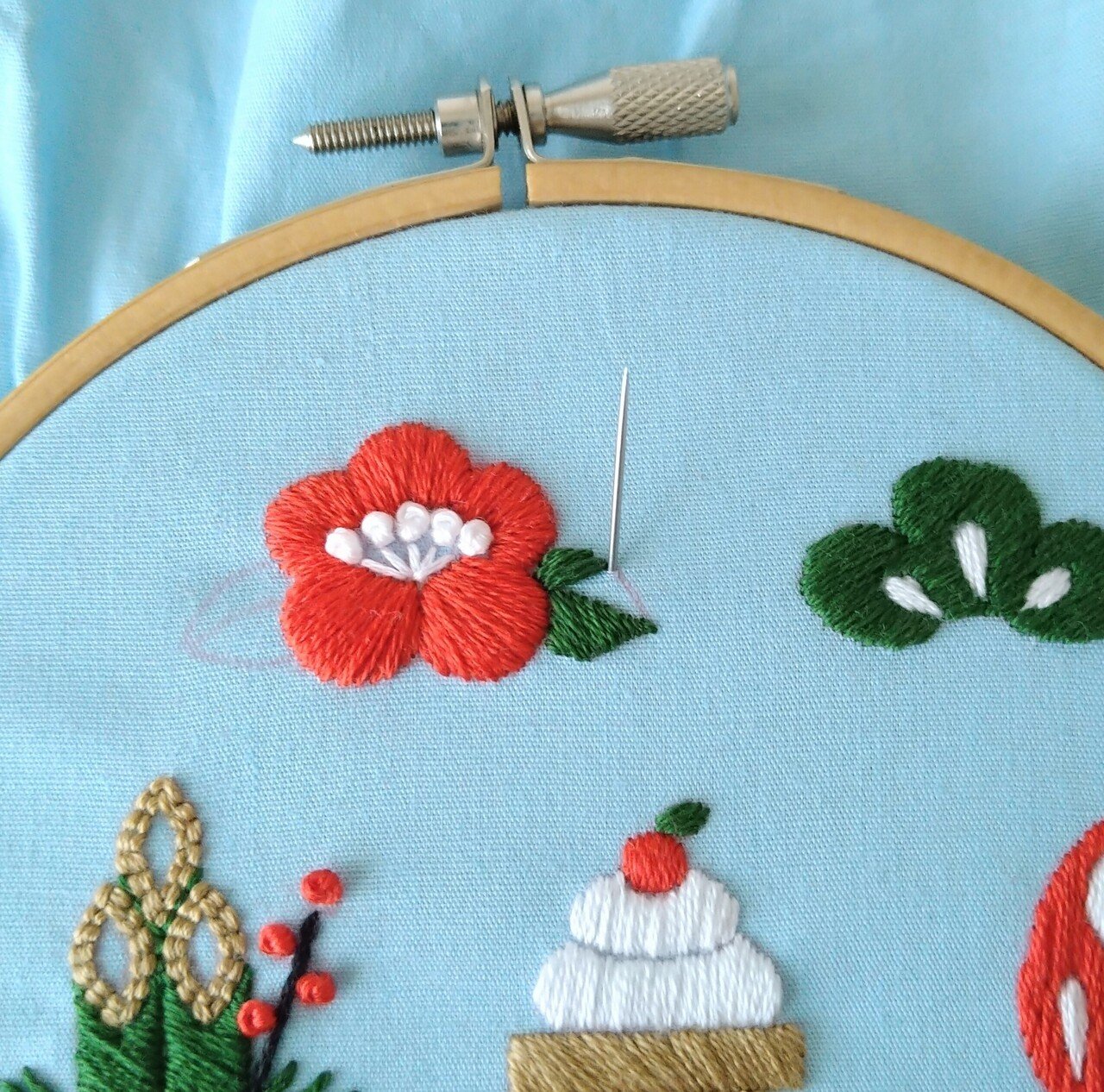お正月の刺繍枠キットを作ろう🎍 ステップ37 〜椿の刺繍4