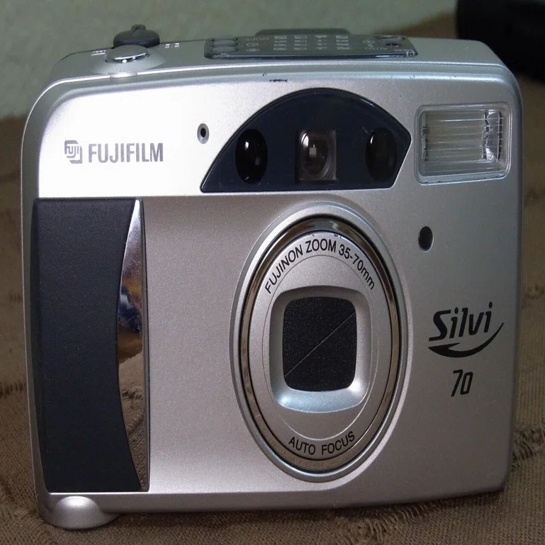 フジフイルムSilvi 70とKodak UltraMax 400の37枚｜夢望庵 / Mubou-an
