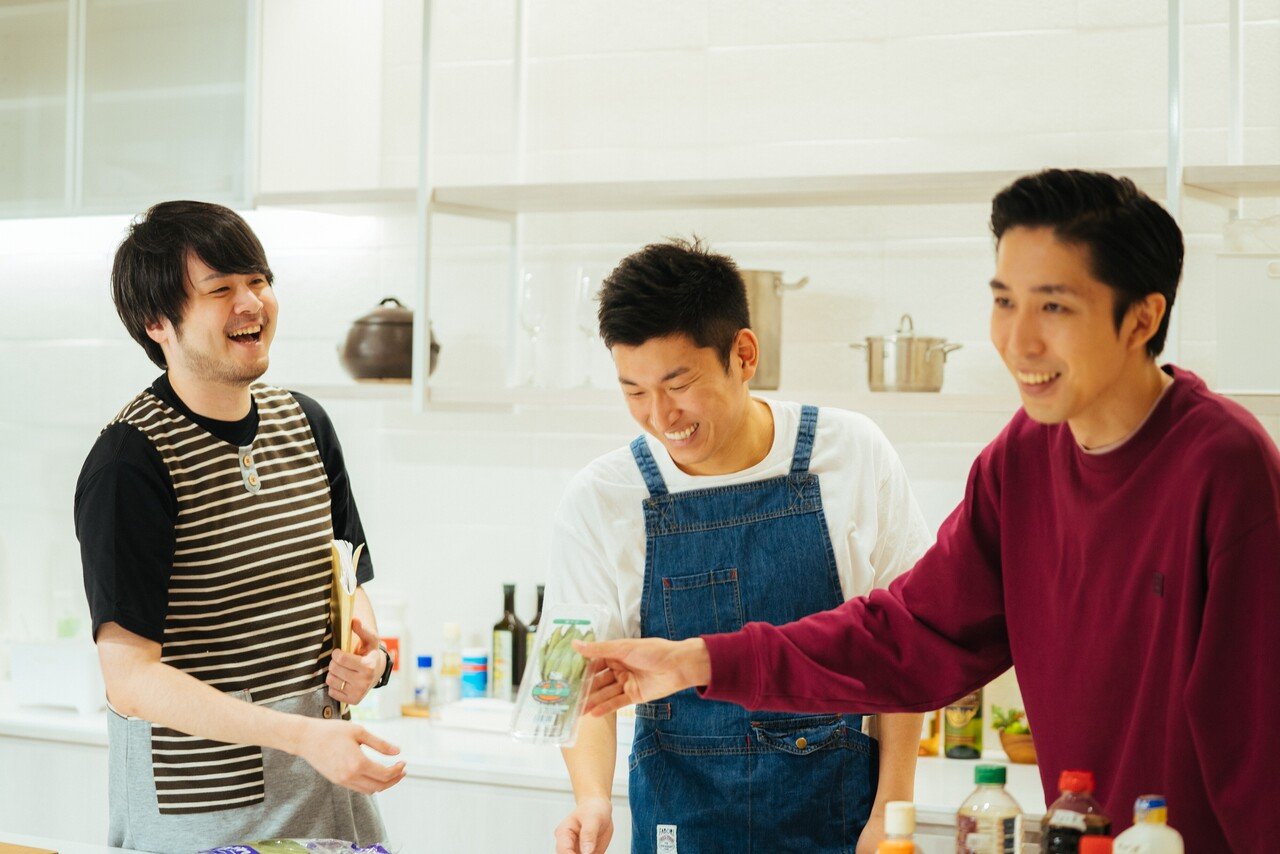 Amazon.co.jp: おいしいセルビー 料理の職人たちを訪ねて