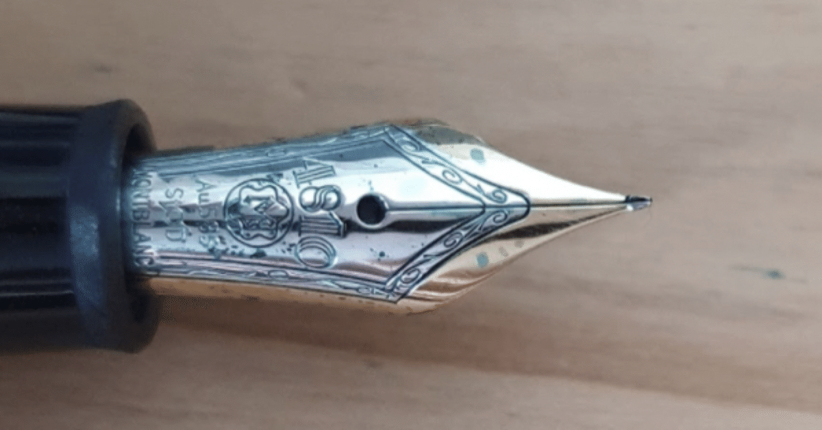 万年筆のペン先調整で書き心地の快適さを取り戻す｜鉄は熱いうち