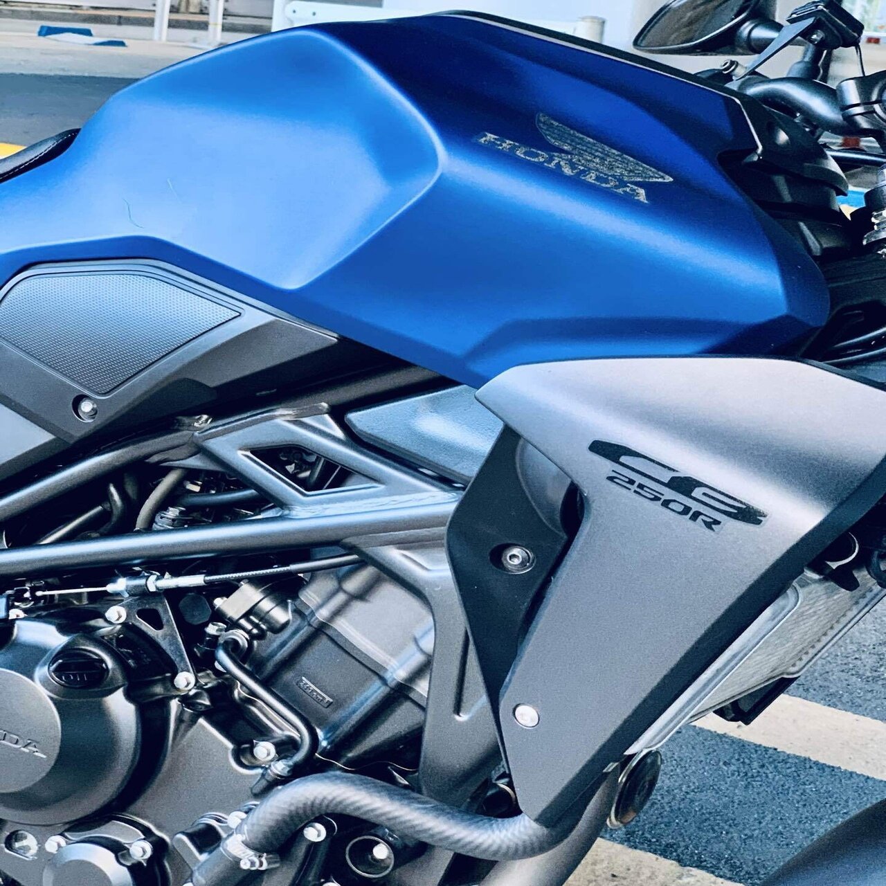 Honda Cb250r まず最初の一台におススメしたい 水月七瀬 愛車のない暮らし Note