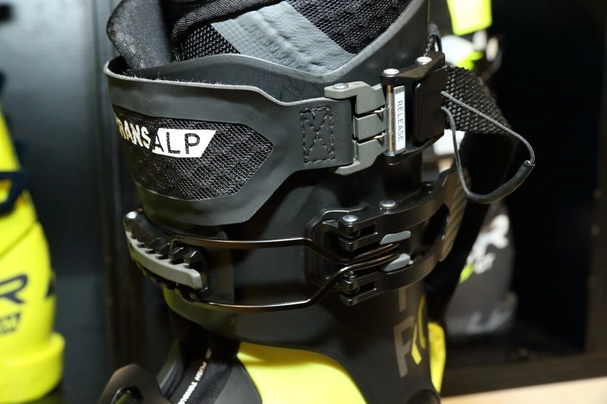 SKI GEAR 2021/22＞ 最新ブーツ情報 ラング＆フィッシャーの本格ツアー