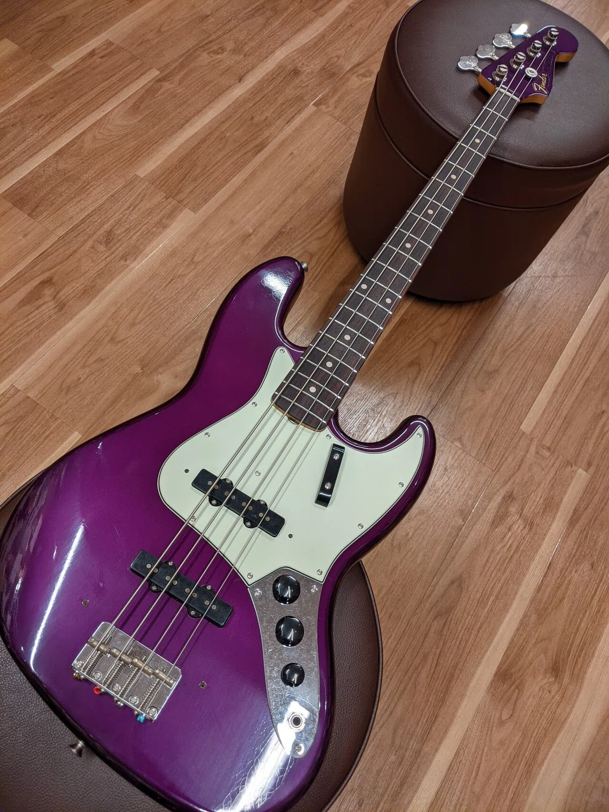 1964年製 FENDER JAZZBASS BLACK TOLEX CASE（1964 Fender Jazz Bass 