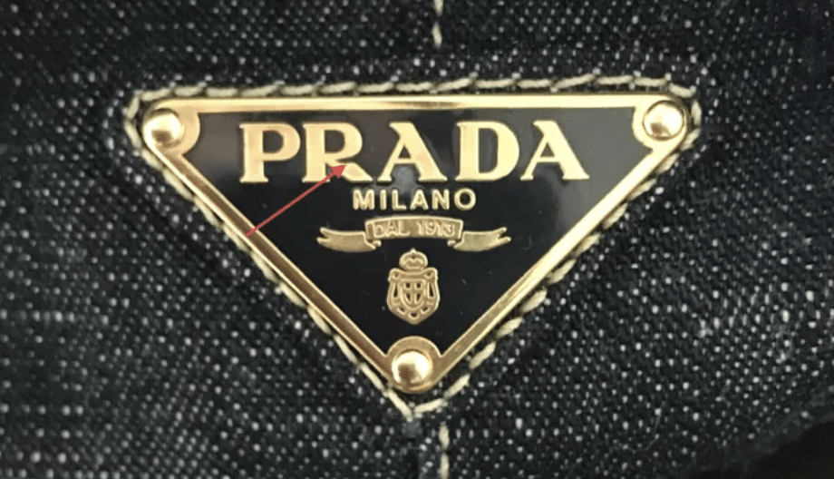 MN-0451 PRADA プラダ ロゴ プレート ゴールド チェーン キルティング セミショルダーバッグ トートバッグ ネイビー 高級 レディース ブラック&frasl;ゴールド エナメルメタル ブレスレット | PRADA